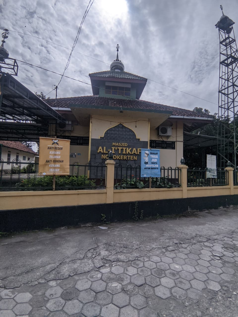 Masjid Tampak Depan