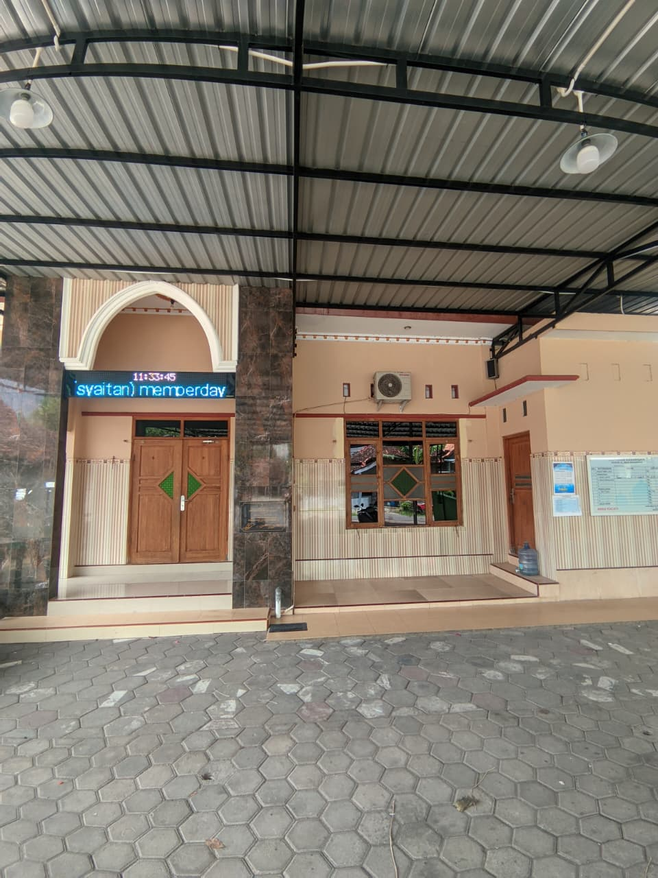 Masjid Tampak Depan