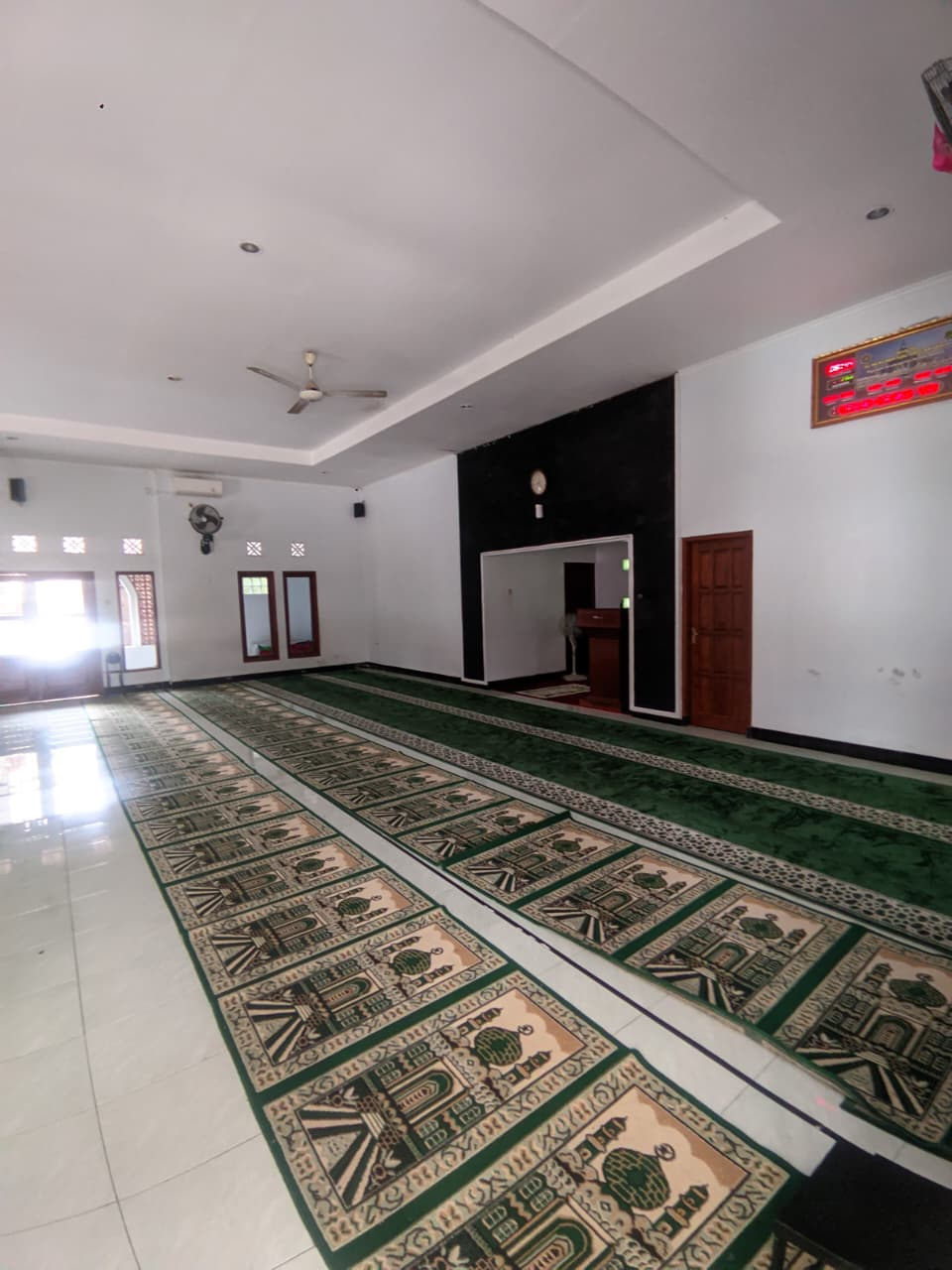 Masjid Saat Malam Hari