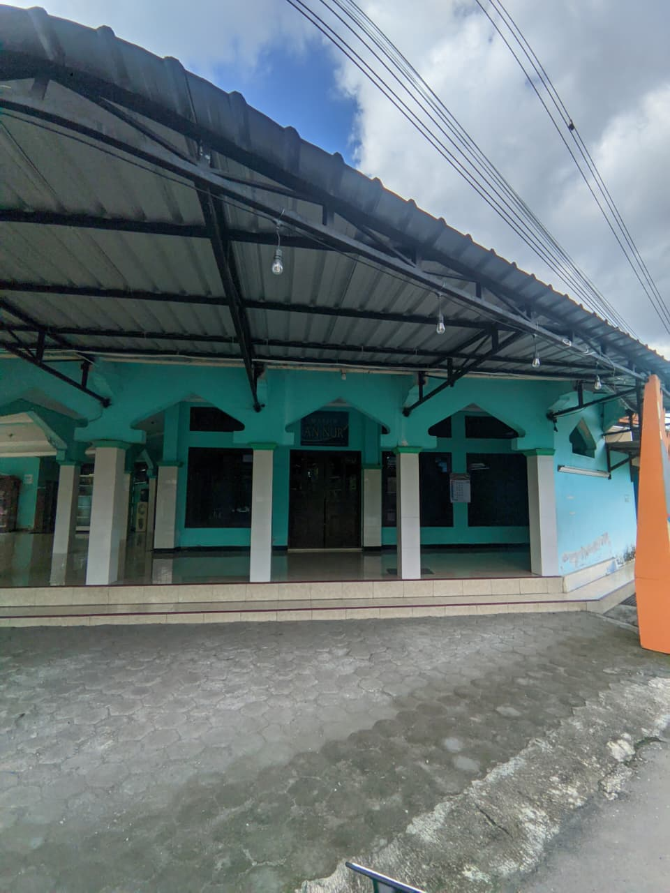 Masjid Tampak Depan