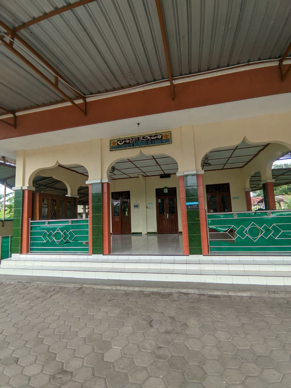 Masjid Tampak Depan