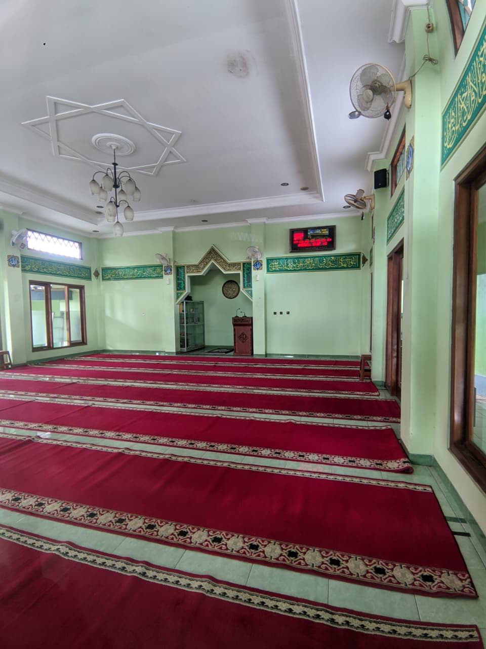 Masjid Saat Malam Hari