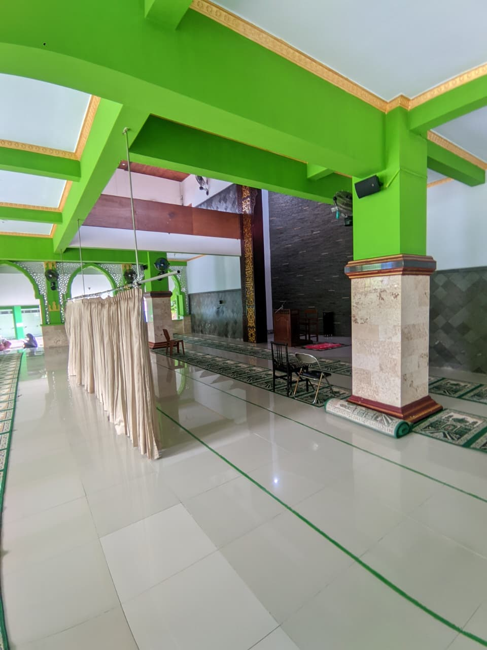 Masjid Saat Malam Hari