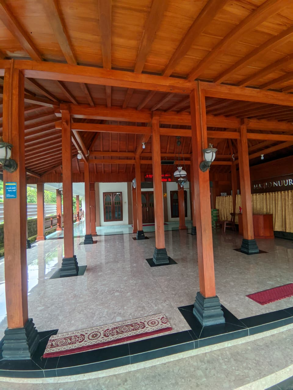 Interior Masjid