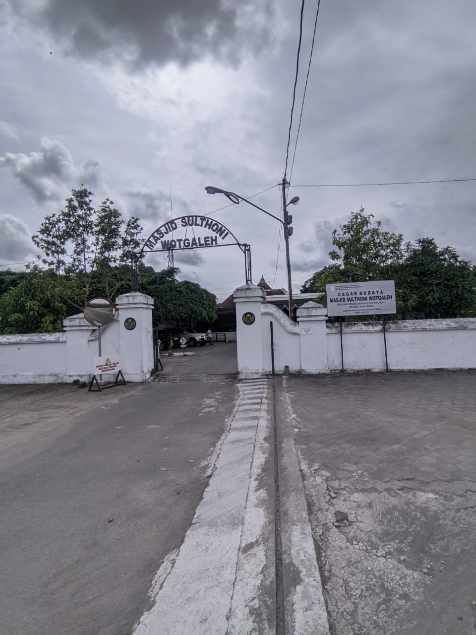 Masjid Tampak Depan